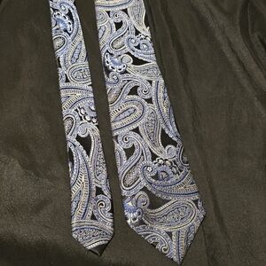 Michael Kors Elegant Paisley Silk Tie